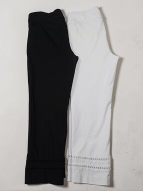 Lot 2 Soft Surroundings Petite Medium PM Capri Pants Black White Embroidered Hem